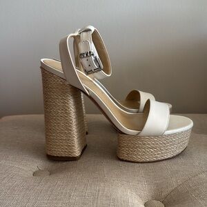 MK platform sandals size 7